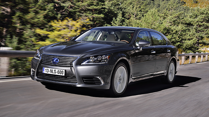 Lexus 600i Sedan